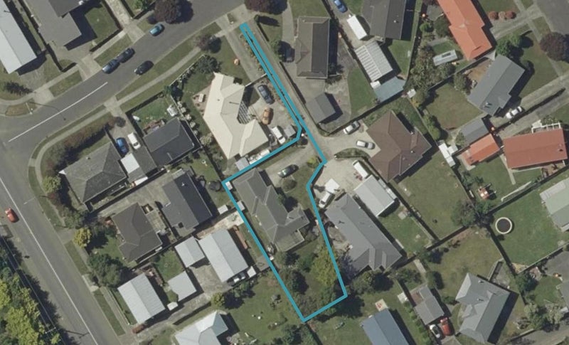 8 Peppertree Glade, Kelvin Grove, Palmerston North - Carousel 1