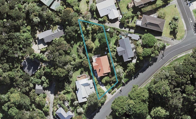 19 Island Bay Road, Beach Haven, Auckland - Carousel 1