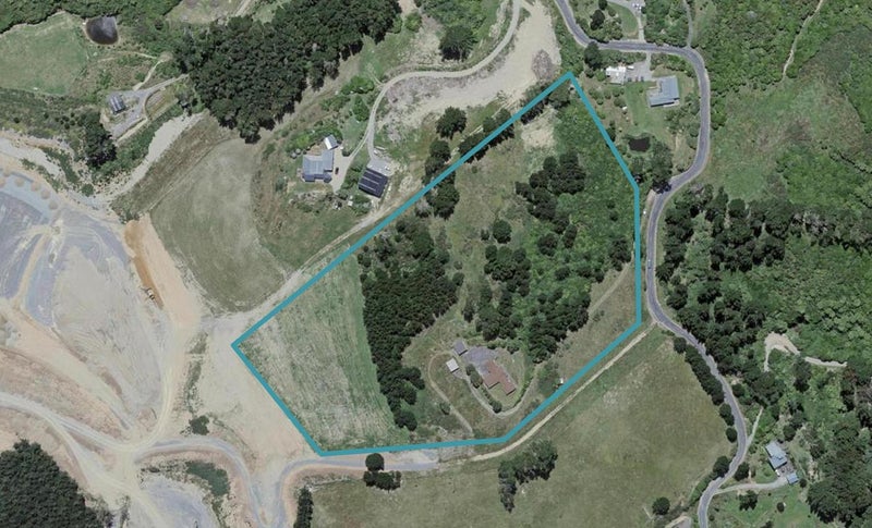 221 Horokiwi Road, Horokiwi, Wellington - Carousel 1
