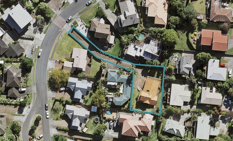 12 Tenbless Court, Unsworth Heights, Auckland - Carousel 1