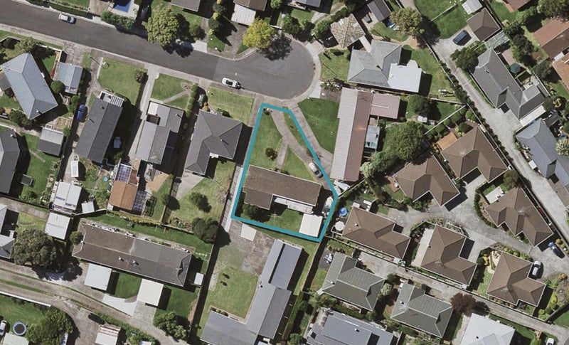 9 Raphoe Place, Ellerslie, Auckland - Carousel 1