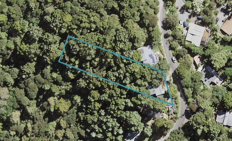 37 Kauri Point Road, Laingholm, Auckland - Carousel 1