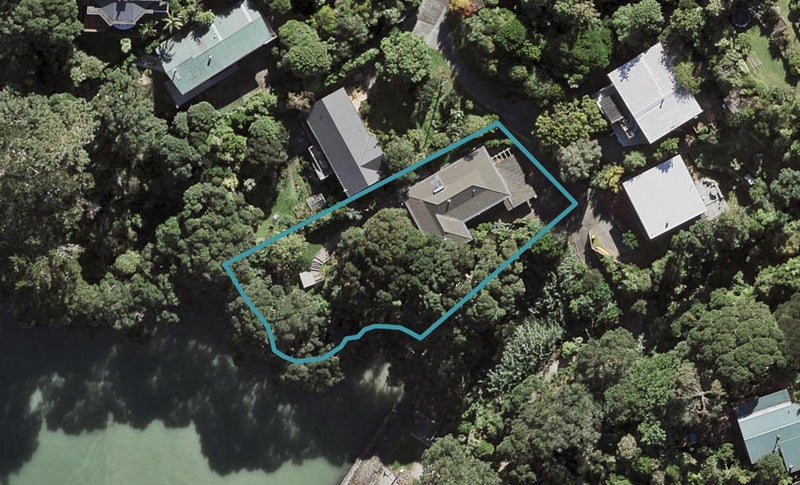 2 Maunganui Road, Birkenhead, Auckland - Carousel 1