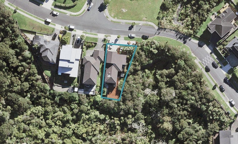 18 Borneo Drive, Fairview Heights, Auckland - Carousel 1