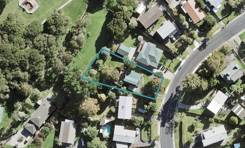 55 Brian Crescent, Stanmore Bay, Whangaparaoa - Carousel 1