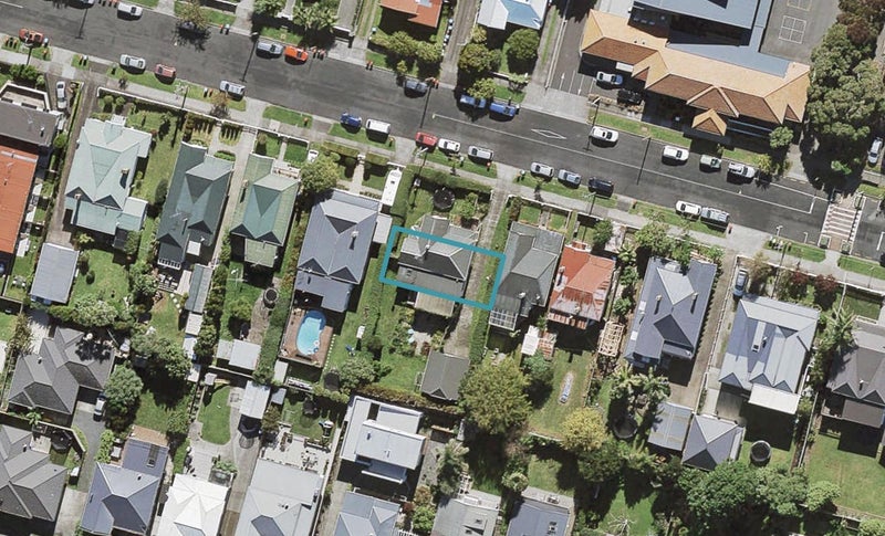 22B Brixton Road, Mount Eden, Auckland - Carousel 1