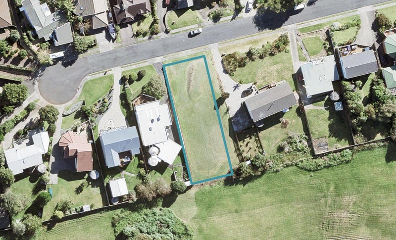 13 Kathy Terrace, Stanmore Bay, Whangaparaoa - Carousel 1
