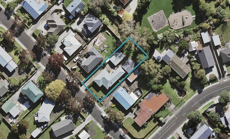 5 Lynden Avenue, Hillcrest, Auckland - Carousel 1