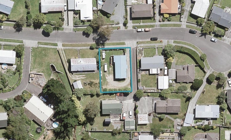 12 Moonstone Grove, Birchville, Upper Hutt - Carousel 1