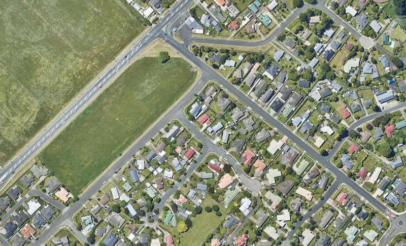 4 Kahurangi Drive, Lynmore, Rotorua - Carousel 1