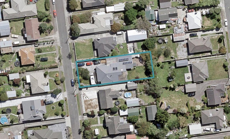 11 McCurdy Street, Elderslea, Upper Hutt - Carousel 1