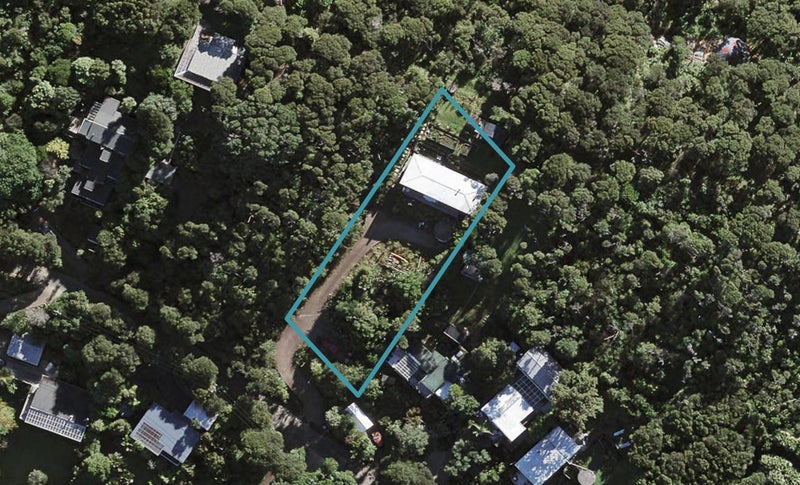 82 Fairview Crescent, Omiha, Waiheke Island - Carousel 1