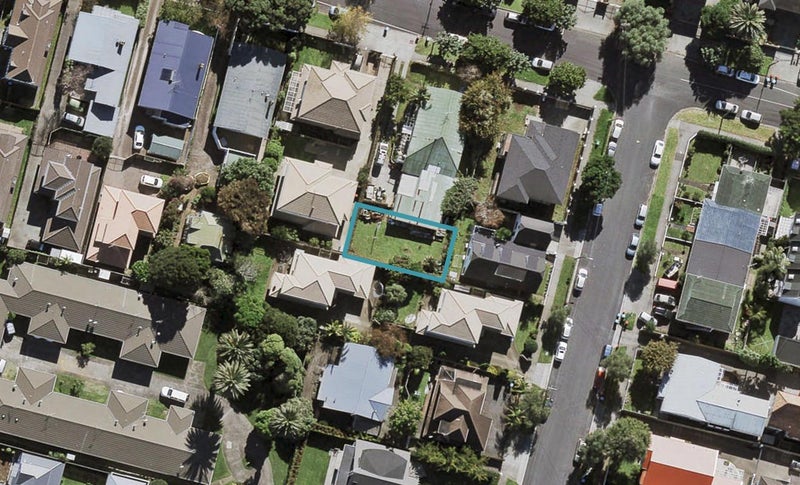 26D Rangiatea Road, Epsom, Auckland - Carousel 1