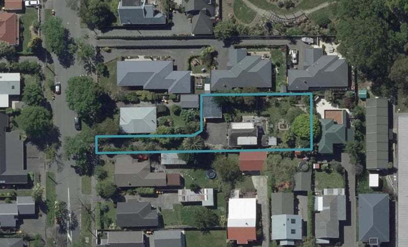8 Norwood Street, Beckenham, Christchurch - Carousel 1