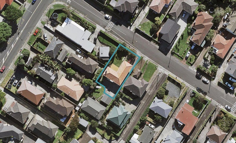 42A Haughey Avenue, Three Kings, Auckland - Carousel 1