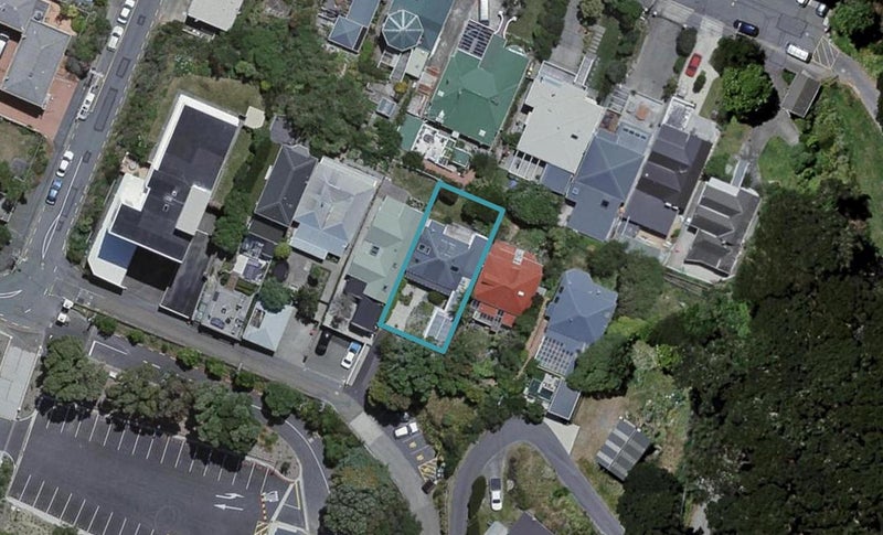 4 Austin Terrace, Mount Victoria, Wellington - Carousel 1