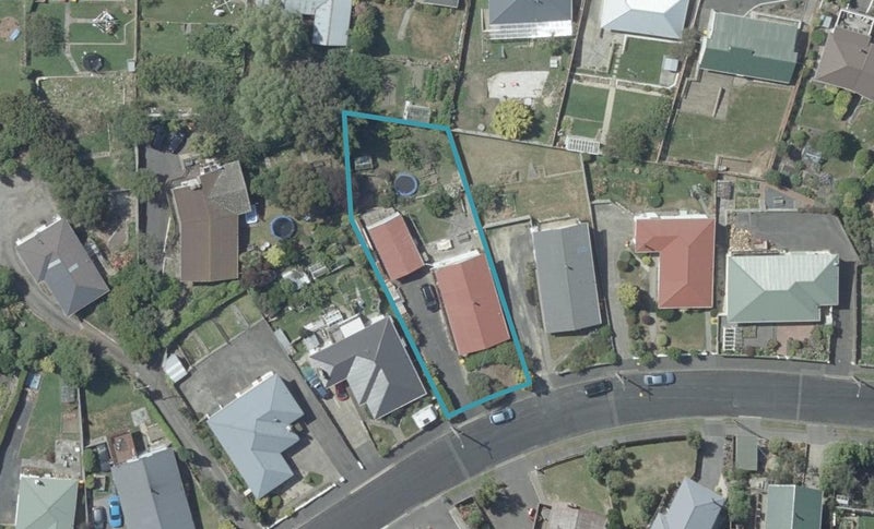 32 Bell Crescent, Concord, Dunedin - Carousel 1