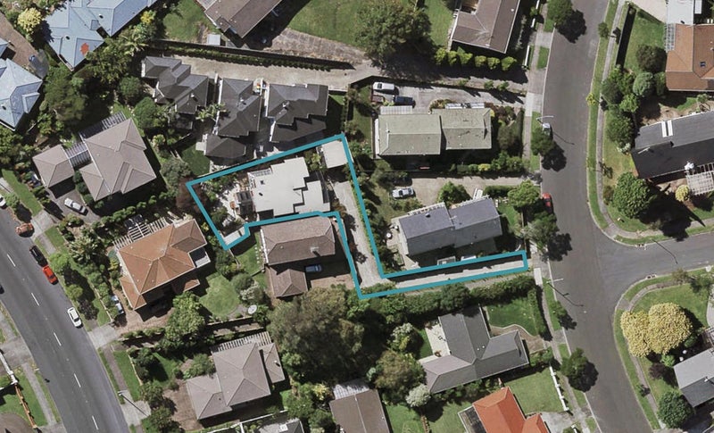 18A Pyatt Crescent, Saint Johns, Auckland - Carousel 1