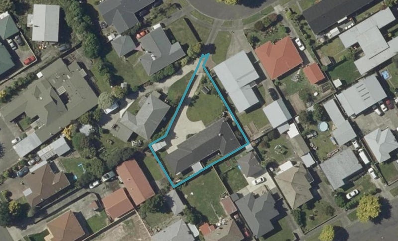 4 Tabak Crescent, Takaro, Palmerston North - Carousel 1