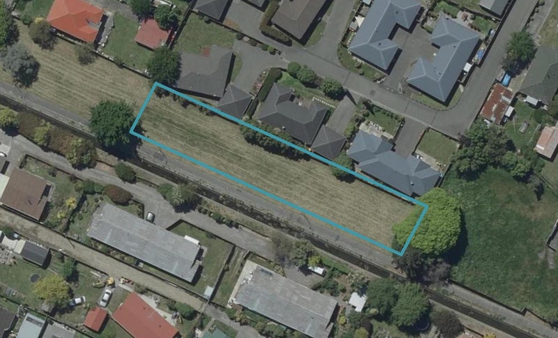 10 Ferndown Lane, Bromley, Christchurch - Carousel 1