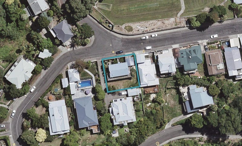 34A Colenso Avenue, Hospital Hill, Napier - Carousel 1