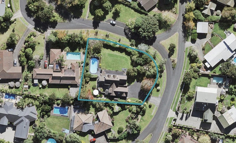 6 Kingfisher Grove, Greenhithe, Auckland - Carousel 1