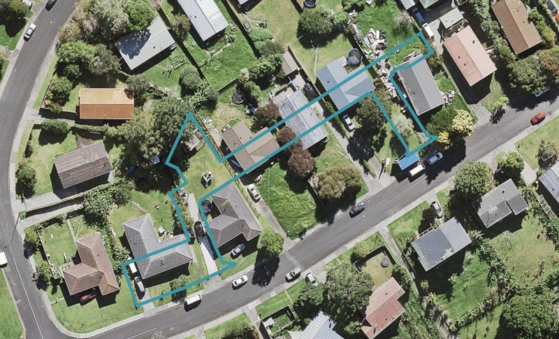 1 Te Urungamai Lane, Beach Haven, Auckland - Carousel 1