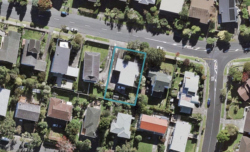 30 Chelsea View Drive, Chatswood, Auckland - Carousel 1