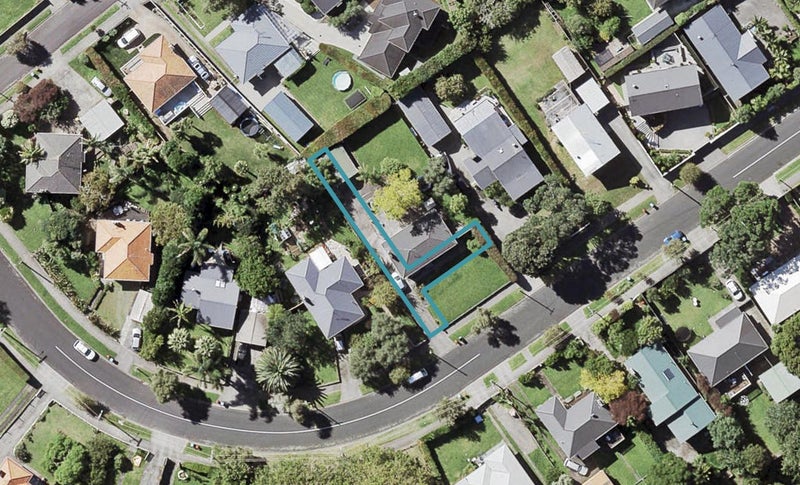 2/16 Sloane Street, Glen Innes, Auckland - Carousel 1