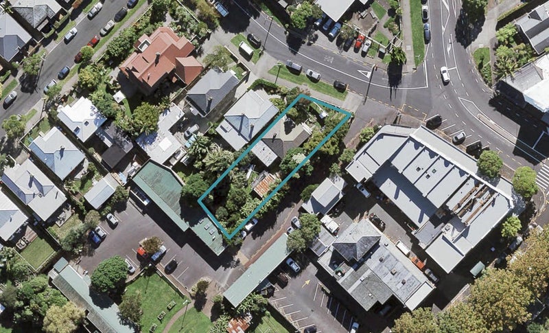 10 Warnock Street, Grey Lynn, Auckland - Carousel 1