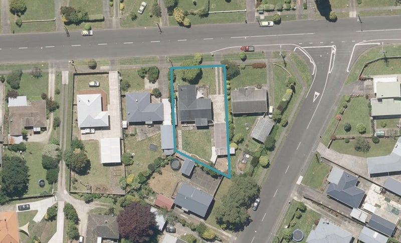 52 Wakefield Street, Whanganui East, Whanganui - Carousel 1