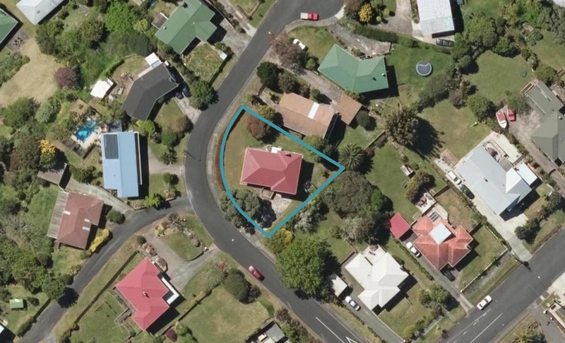 2 Paratai Crescent, Woodhill, Whangarei - Carousel 1