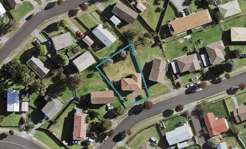 8 Azalea Place, Wiri, Auckland - Carousel 1