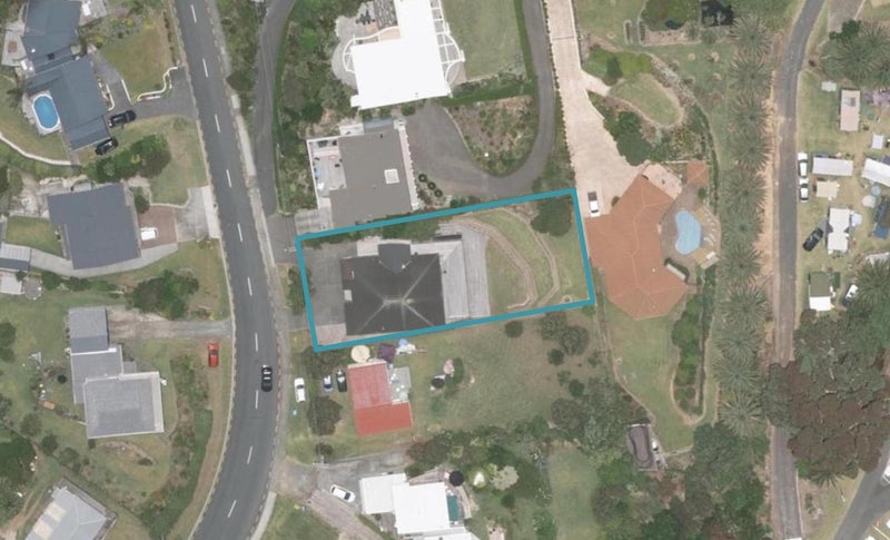 16 Wintle Street, Mangawhai Heads, Mangawhai - Carousel 1