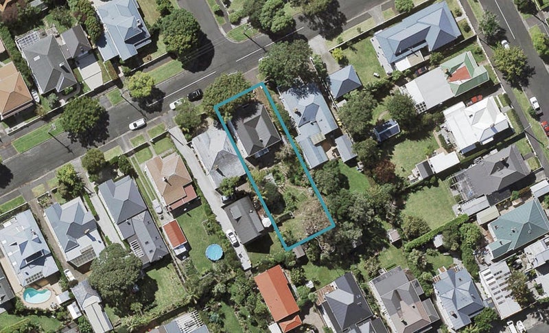 21 Abbotsford Terrace, Devonport, Auckland - Carousel 1