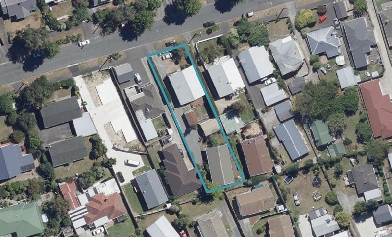 32B Claude Street, Fairfield, Hamilton - Carousel 1