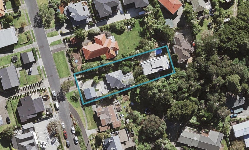 1/7 Bank Street, Hillcrest, Auckland - Carousel 1
