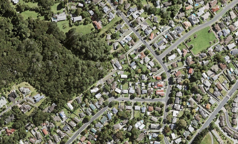 19 Pendlebury Street, Green Bay, Auckland - Carousel 1