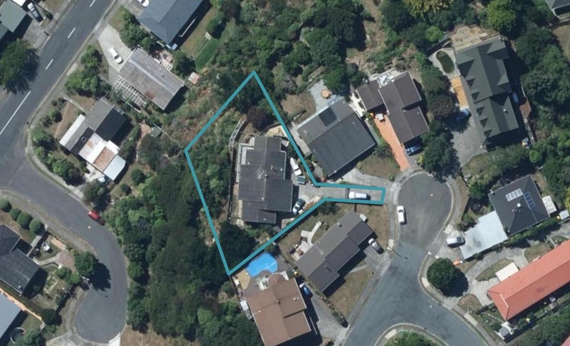 27 Kinloch Place, Papakowhai, Porirua - Carousel 1
