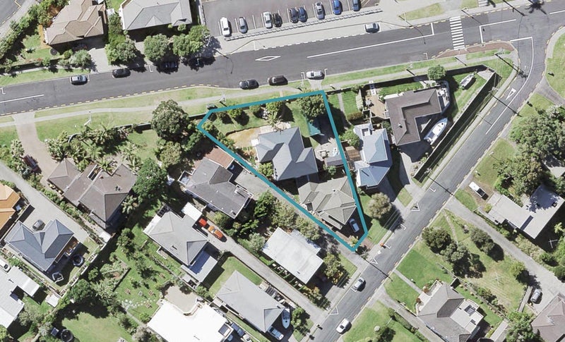 1/5 Masterton Road, Rothesay Bay, Auckland - Carousel 1