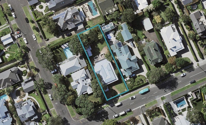 36 Stanley Point Road, Stanley Point, Auckland - Carousel 1