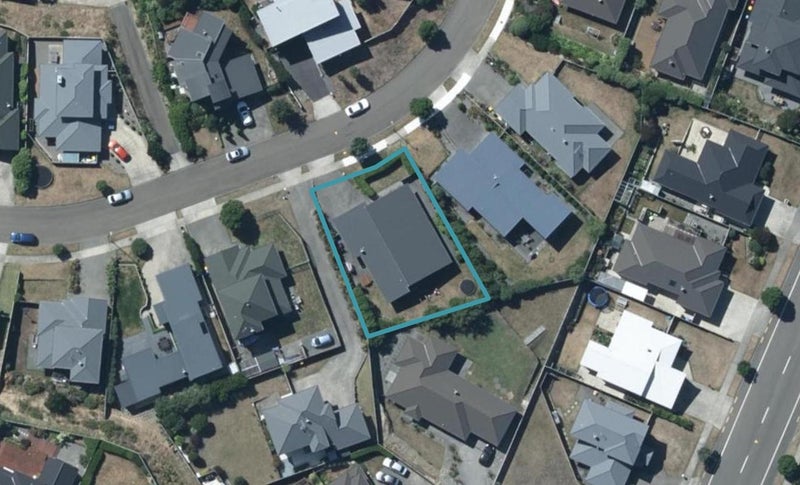 7 Milford Street, Aotea, Porirua - Carousel 1