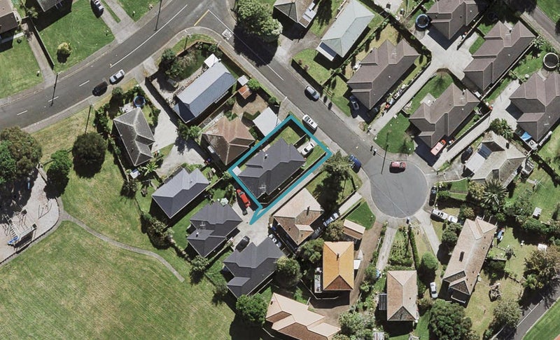 1B Baxter Street, Mount Roskill, Auckland - Carousel 1