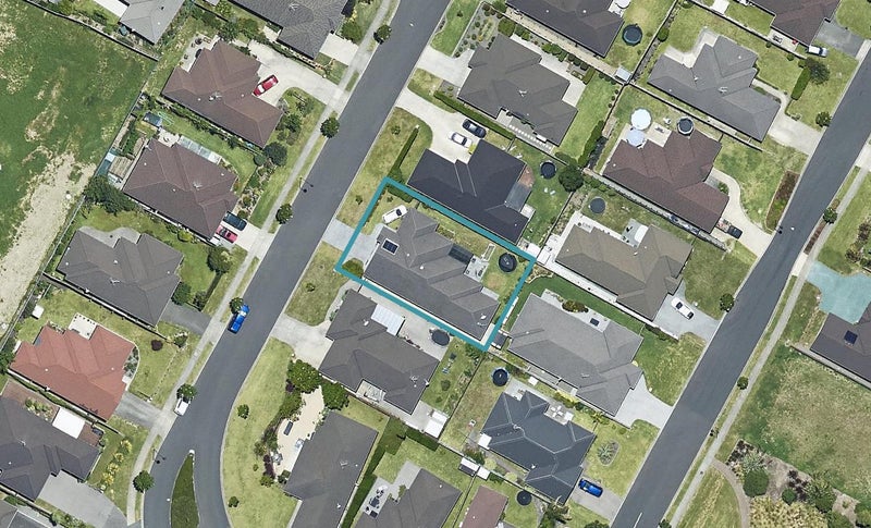 10 Galloway Crescent, Pyes Pa, Tauranga - Carousel 1