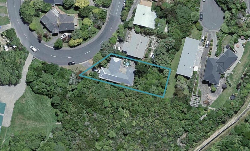 61 Croydon Street, Karori, Wellington - Carousel 1