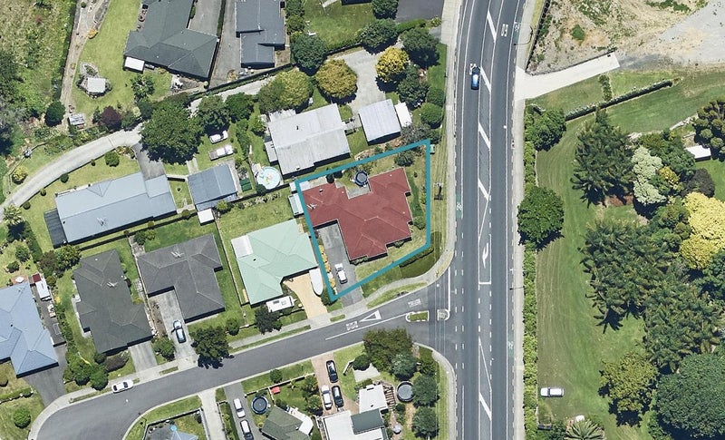 2 Braithwaite Lane, Pyes Pa, Tauranga - Carousel 1