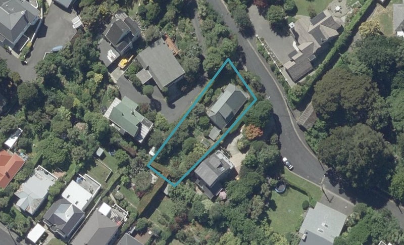 35 Braeview Crescent, Maori Hill, Dunedin - Carousel 1