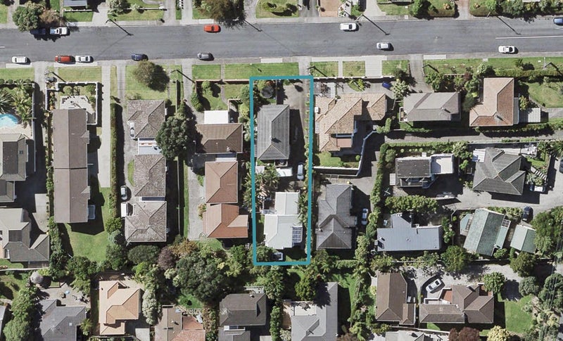 4 Richards Avenue, Forrest Hill, Auckland - Carousel 1