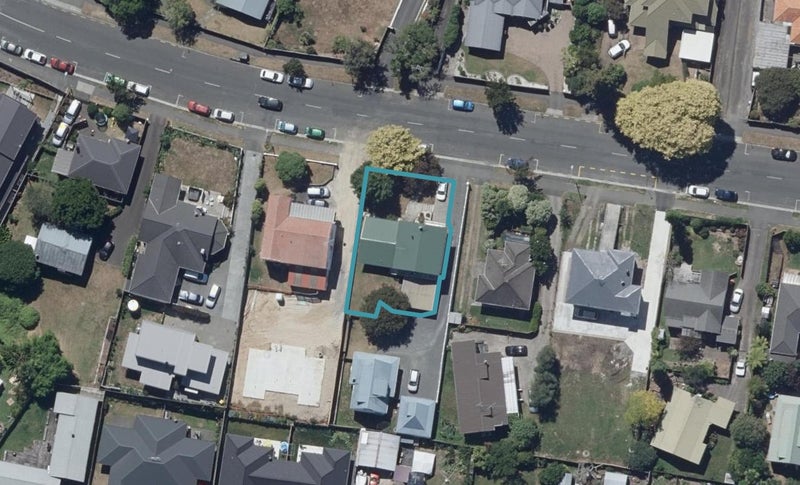 51 Lake Crescent, Hamilton Lake, Hamilton - Carousel 1