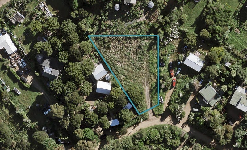 14 Te Makiri Road, Onetangi, Waiheke Island - Carousel 1